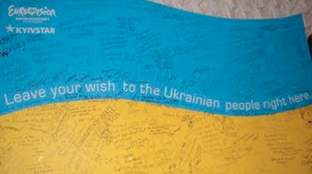 Messages of hope for Ukraine (image: Paul Jordan)